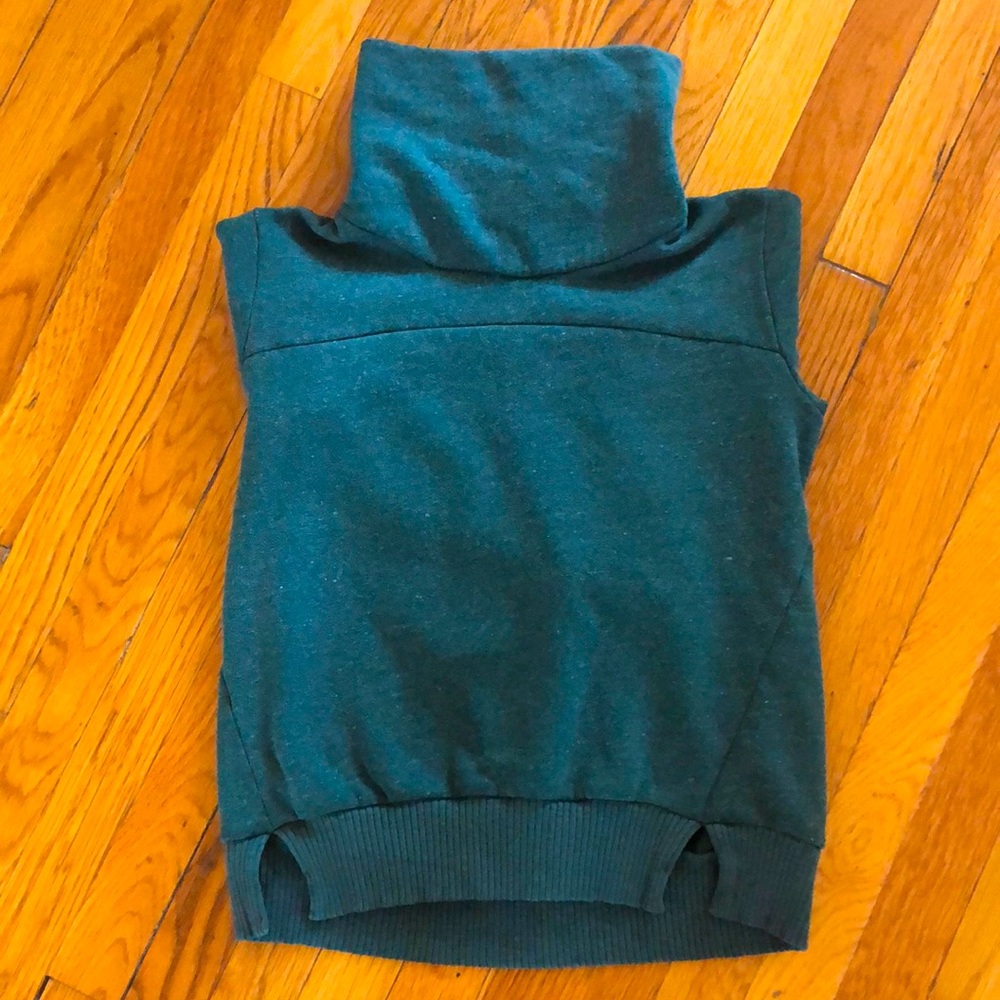 Alo Haze Green Turtleneck Sweatshirt